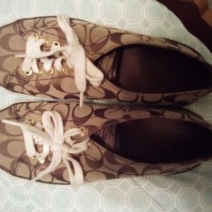 Authentic Coach Shoes Size 8